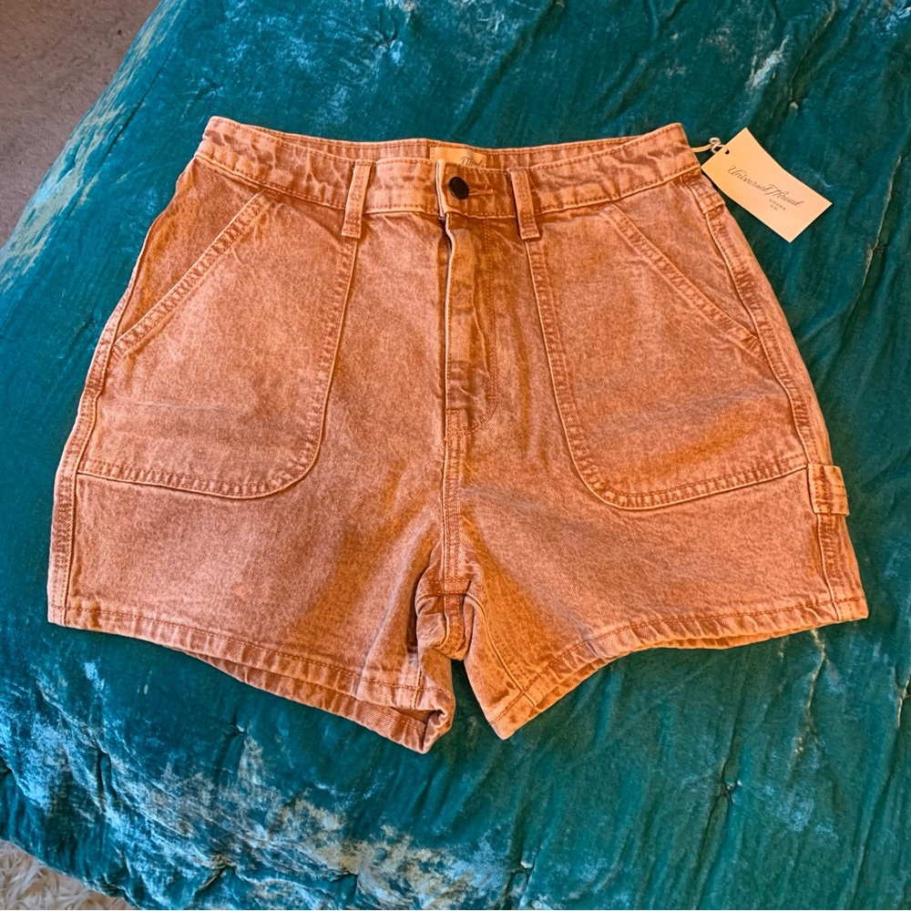 NWT! Universal Threads Rust Shorts 🖤